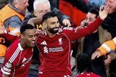 恩里克足球执教智慧：巴黎圣日耳曼战术革新与冠军之路