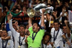 曼联逆袭：英超积分榜历史性超越曼城，重振红魔雄风